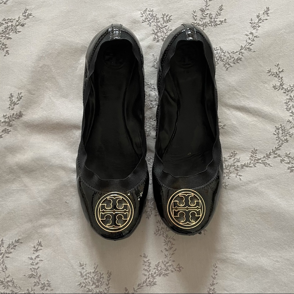 Tory Burch Black Patent Leather Caroline Flats sz9